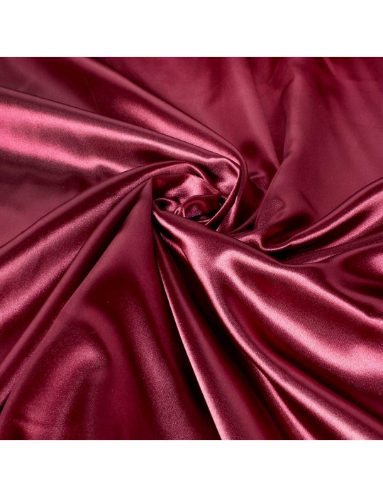 Tissu satin uni bordeaux