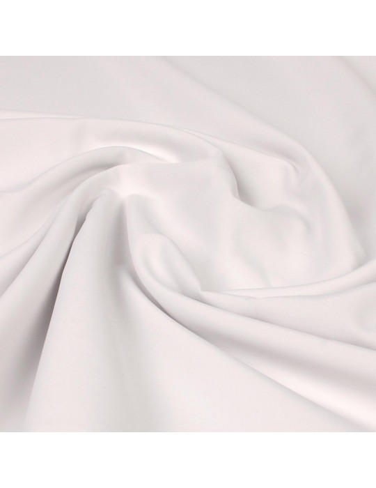 Coupon habillement polyester blanc 300 x 170 cm