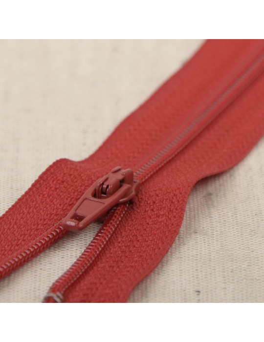 Fermeture fine polyester 18 cm rouge