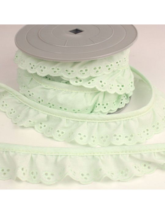 Broderie anglaise froncée 34 mm vert